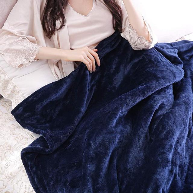 MaxKare Large Electric Heated Blanket Adjustable Timer 3 Heating Levels, 62" x 84"in Heated Throw Blanket Auto-Off Feature Machine-Washable Fabrics Full Body Comfort