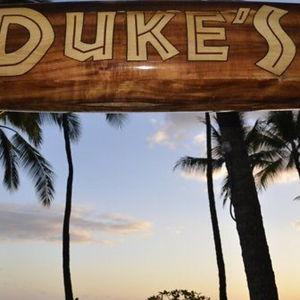 Sunset Mai Tais at Duke's Waikiki