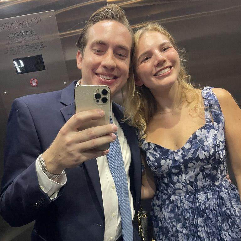 Mackenzie has no idea she's about to get engaged in 20 minutes