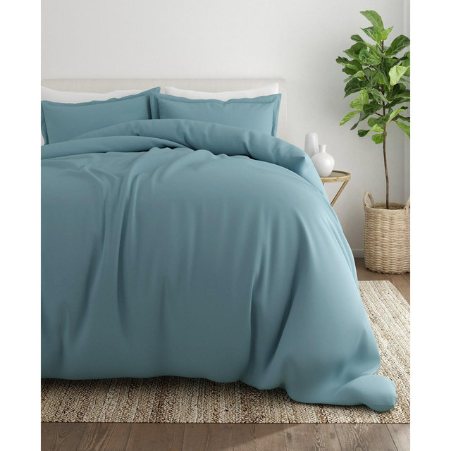 Dynamically Dashing Duvet Cover Set by The Home Collection, King