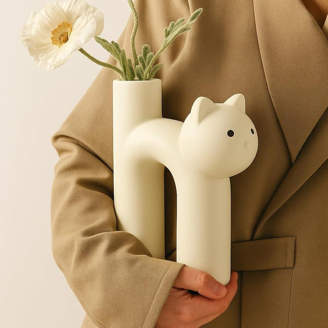 Cat Lover Gift – Minimalist Animal Vase for Dried Flowers, Pampas Grass – Calm Shelf Decor for Women, Cat Moms, Girlfriend, or Neutral Rooms