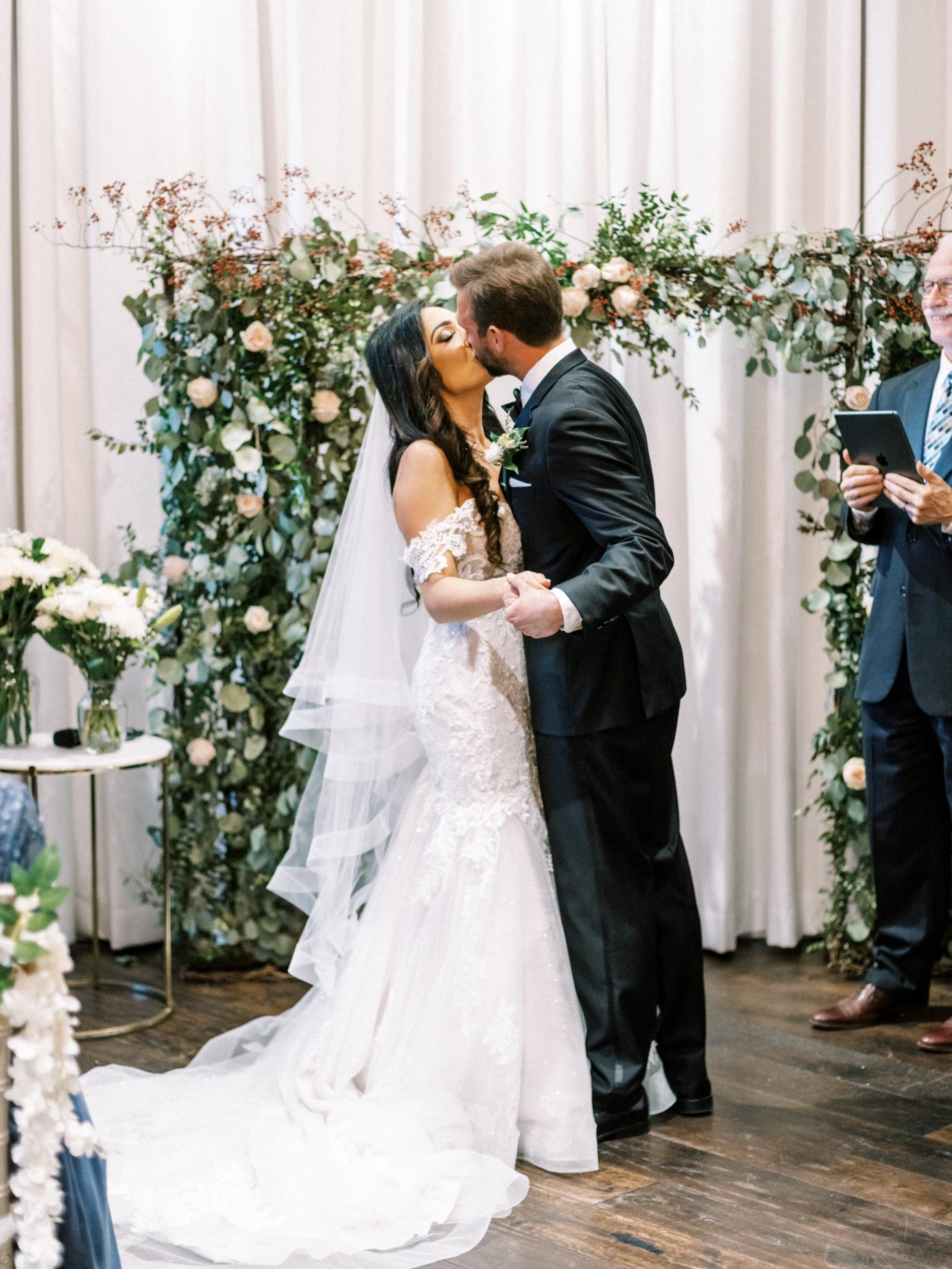 The Wedding Website of Lauren Acciani and Robert Acciani