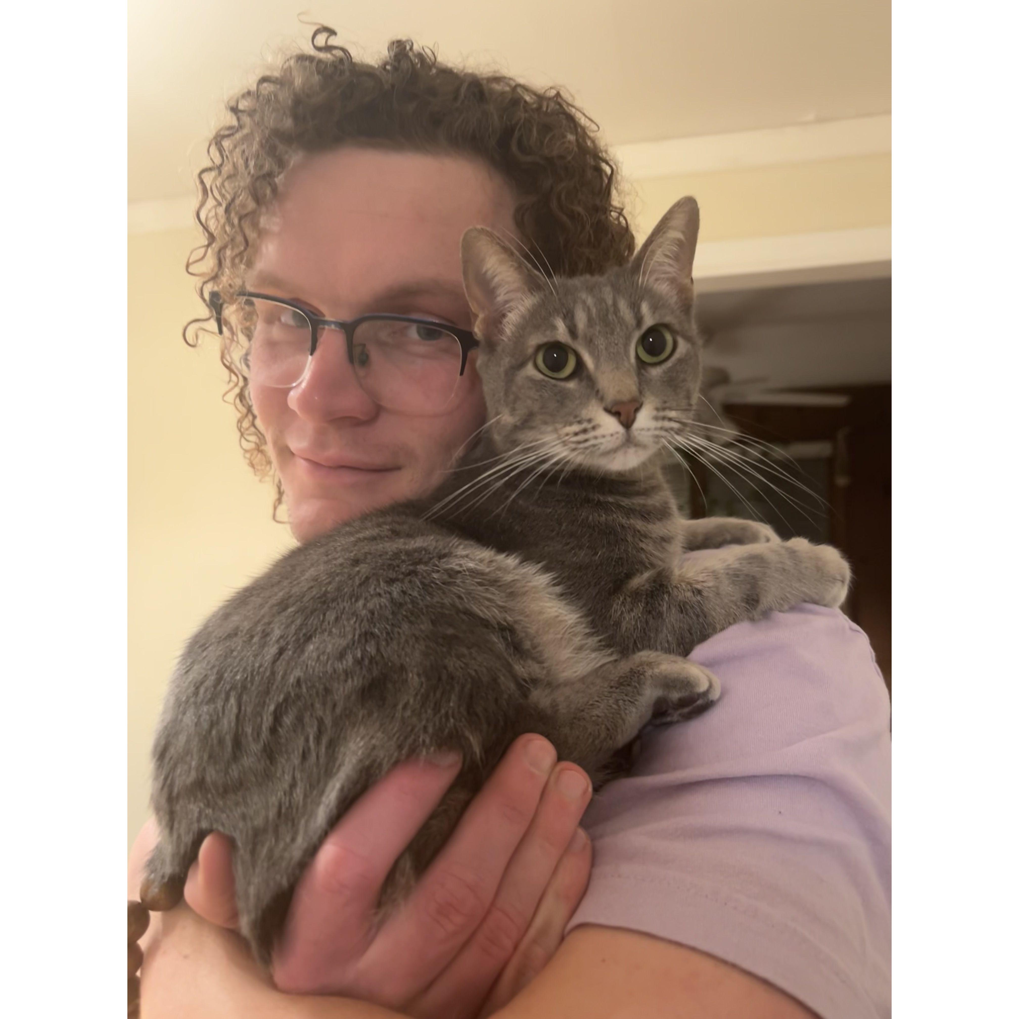 Joe easily became best friends with Vee, Michelle's cat.