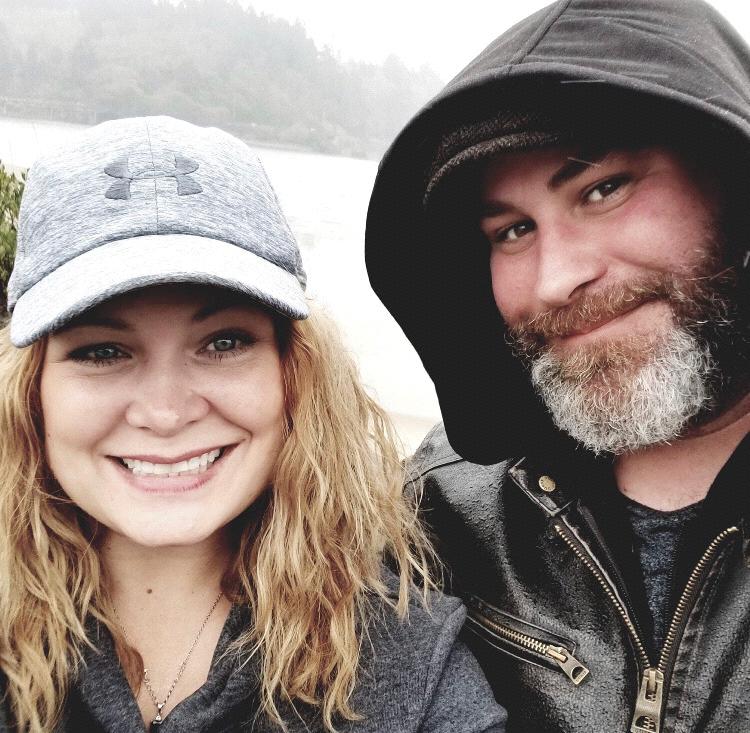 When we first started dating again after more then 20 years we could not stop smiling at each other.
*2018*