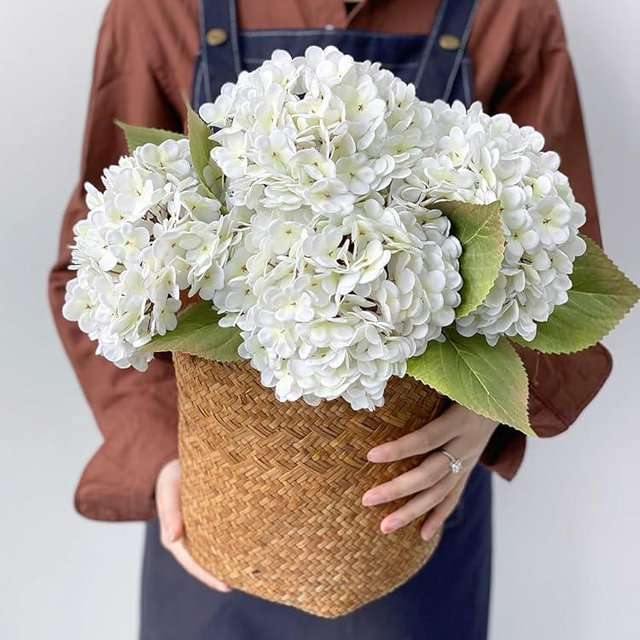 JINWOE 4PCS White Faux Hydrangea Flowers, 21" Vintage Real Touch Latex Silk Hydrangea Artificial Flowers, Fake Flowers for Bouquet Tables Cake Party Outdoor Home Wedding Centerpieces