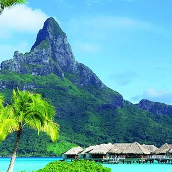 Honeymoon flight to French Polynesia
