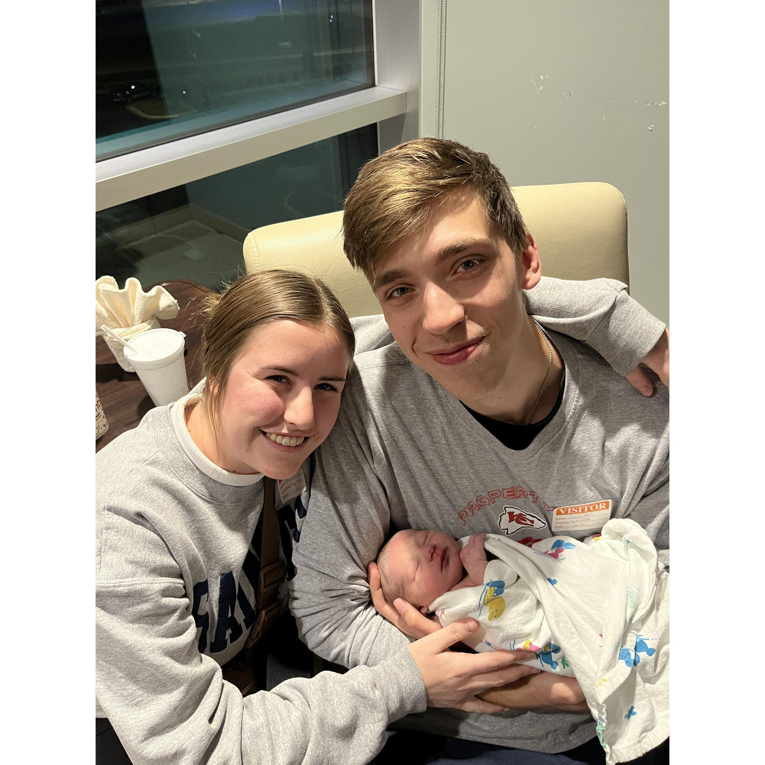 we have a nephew!!