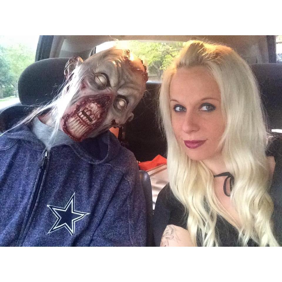My zombie cowboy’s fan <3
10/2015