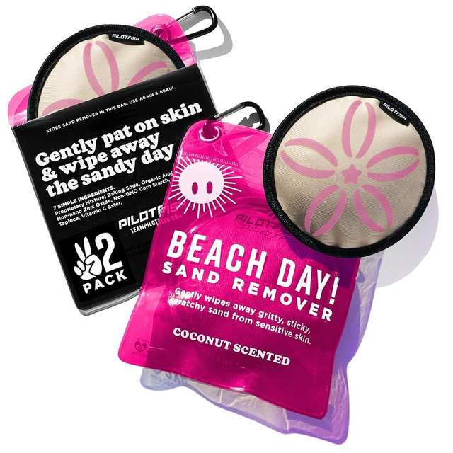 Pilotfish Beach Essentials Sand Remover Bag, Gentle Skin-Friendly Formula with 7 Natural Ingredients + Coconut Oil, Talc-Free Sand Removal Beach Accessories, Must Haves, Gifts for Women (2-Pack)