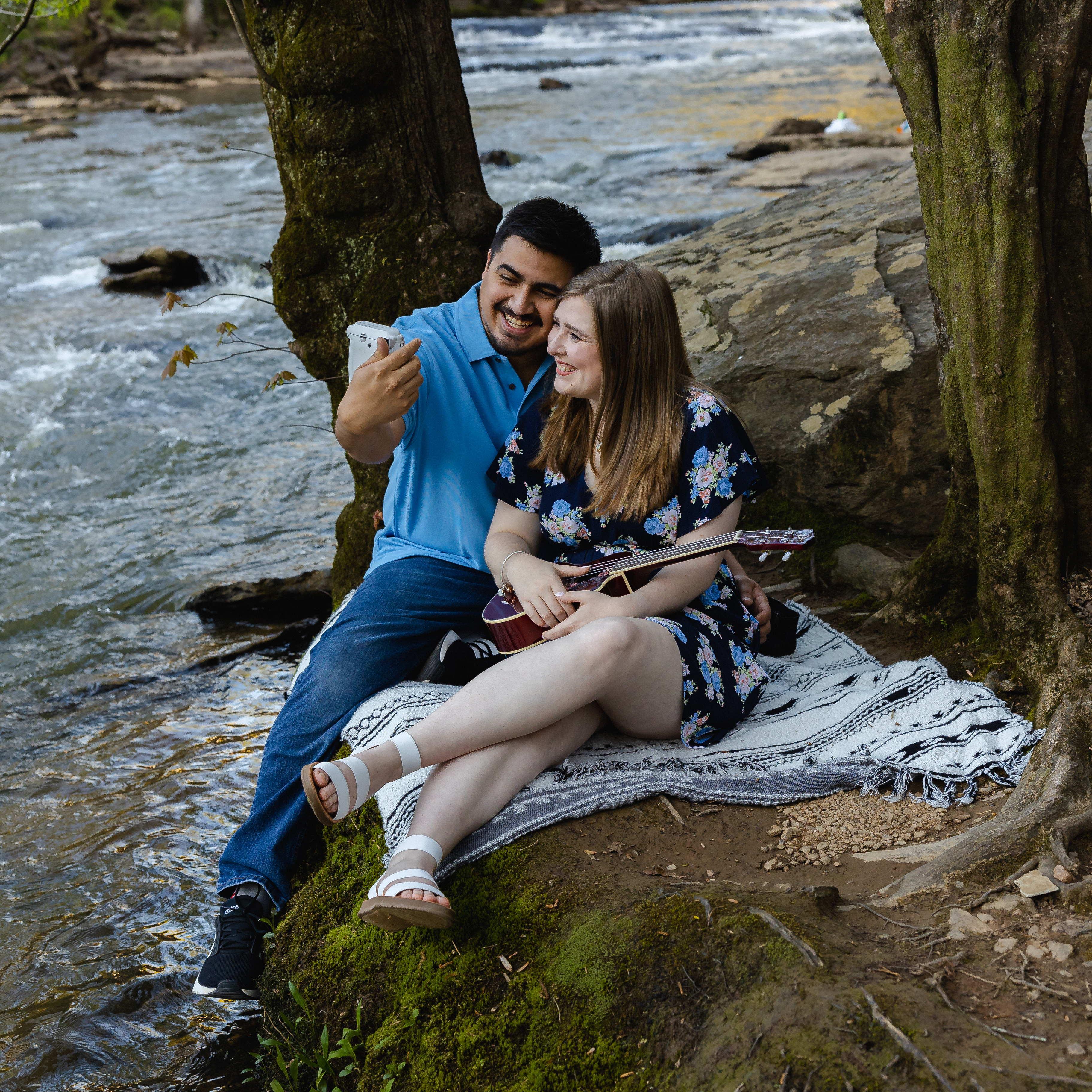 Fun engagement session in April 2022