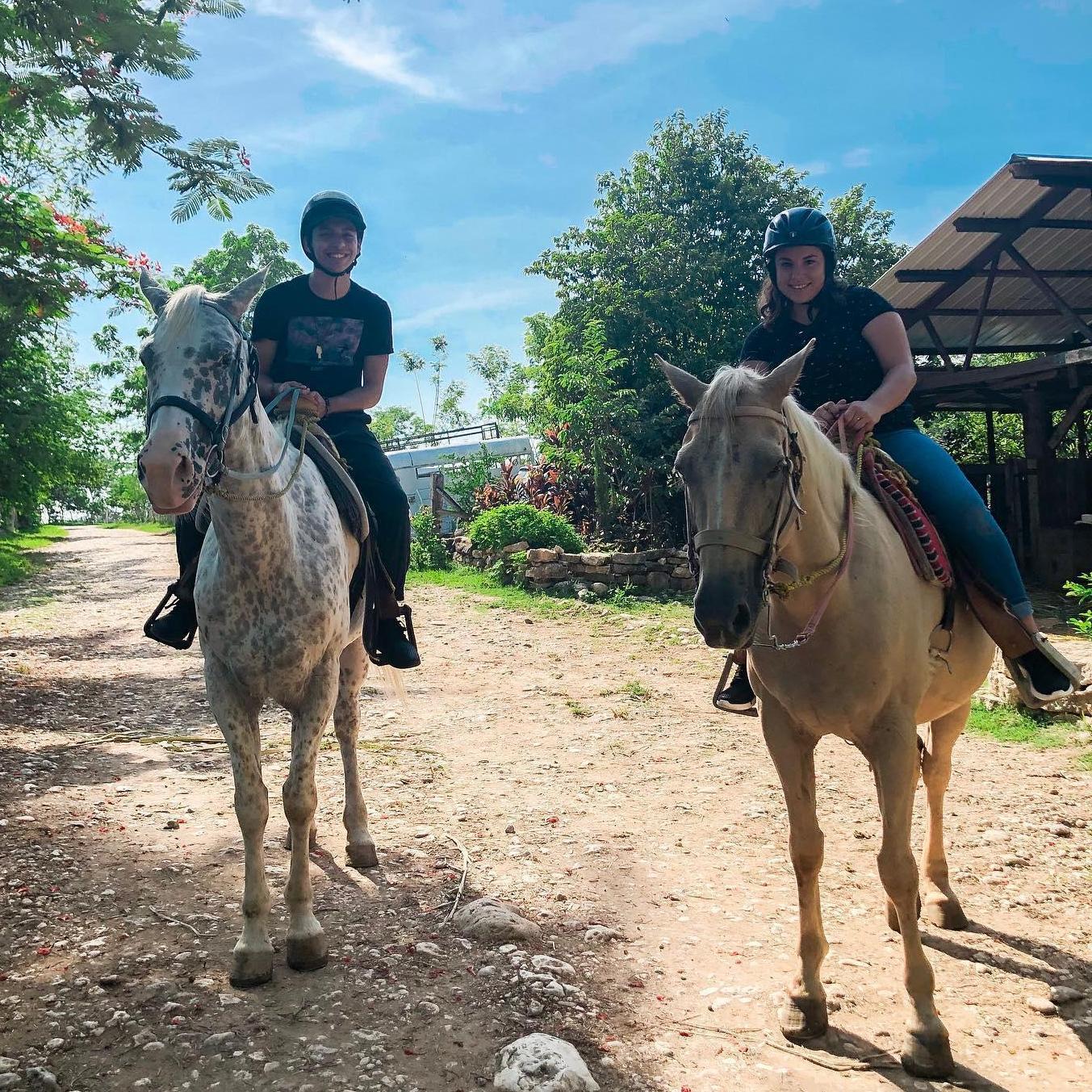 Horseback riding to ancient ruins in Belize!
July 2019