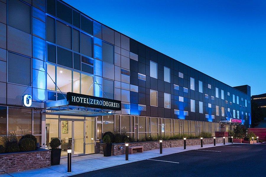 The Wedding Website of Veronica Vinci and Nick Vorio