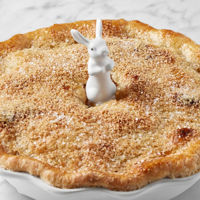 Le Creuset Pie Bunny, White