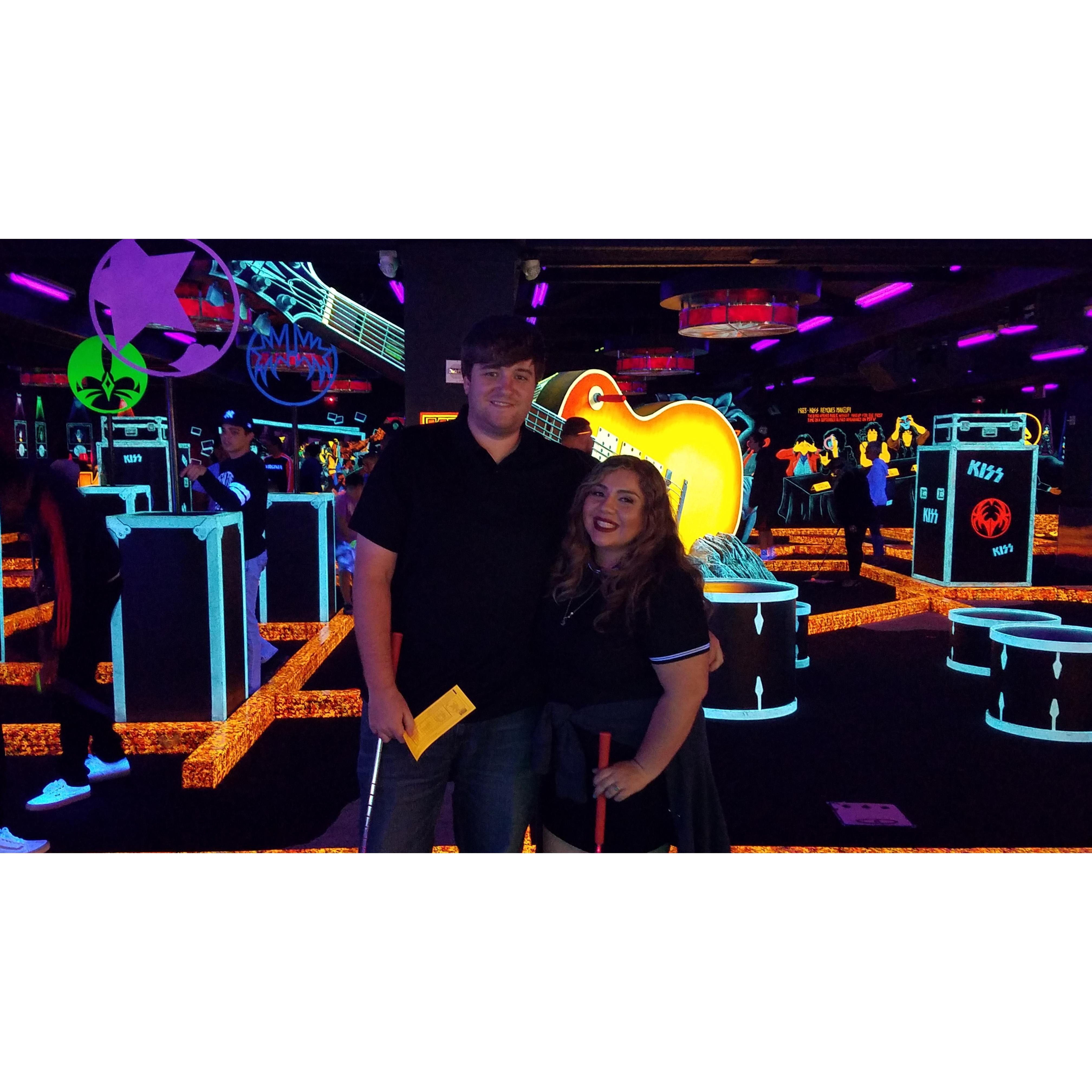 Las Vegas, playing Kiss mini golf