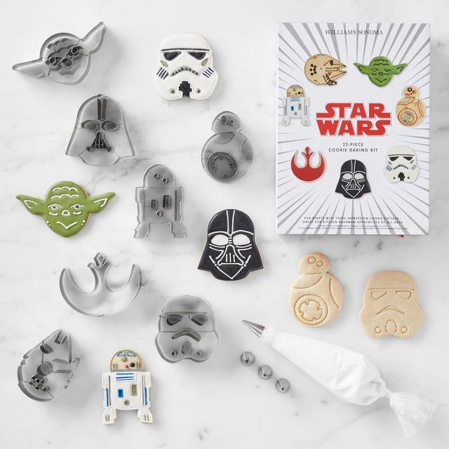 Star Wars™ Stainless-Steel Boxed Cookie Cutter 22-Piece Set