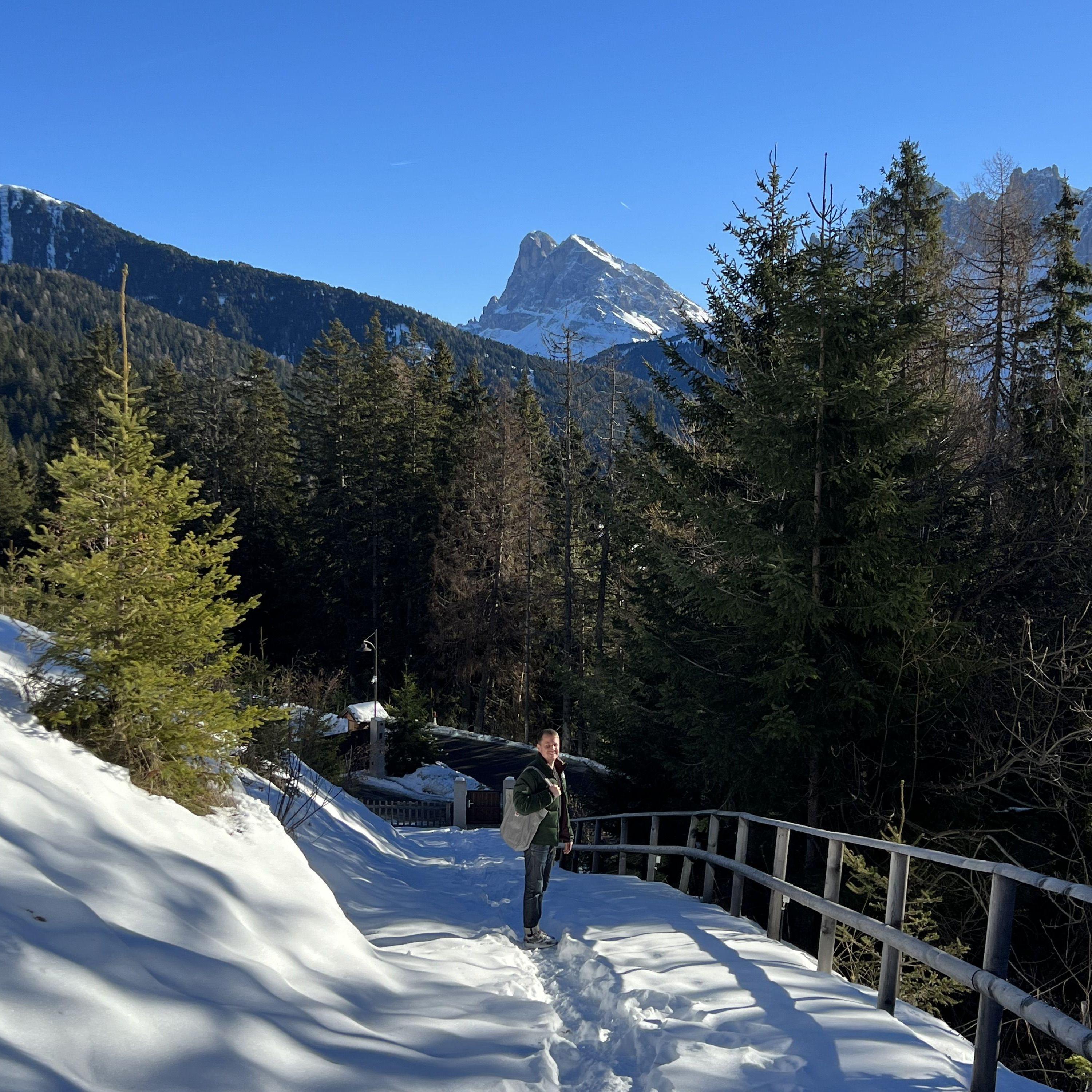 Meanwhile, Dennis had a whole masterplan in mind and was trying to shake off the nerves. Sweaty palms, check. Nervous smile, check.