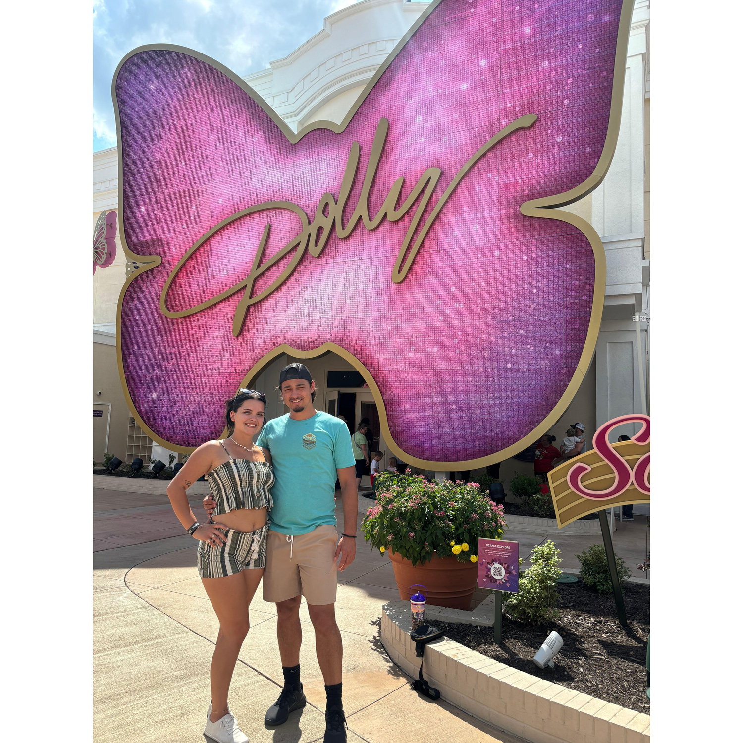 Dollywood 2024.