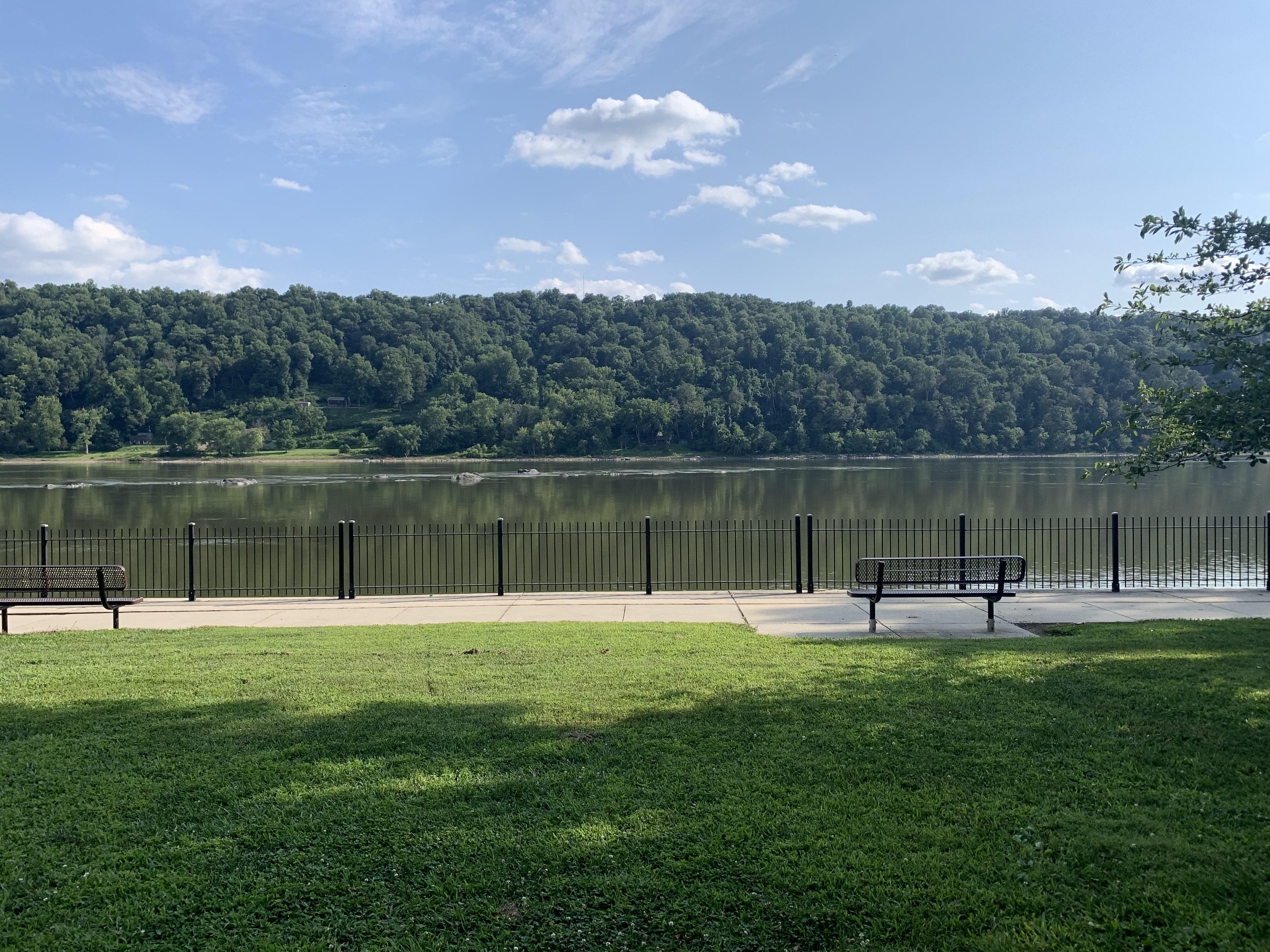 The Wedding Website of Lorry Cruz-Quinonez and Peter Kardiasmenos