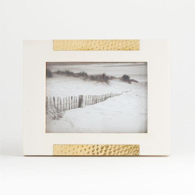 Mona White/Gold Frame 5x7