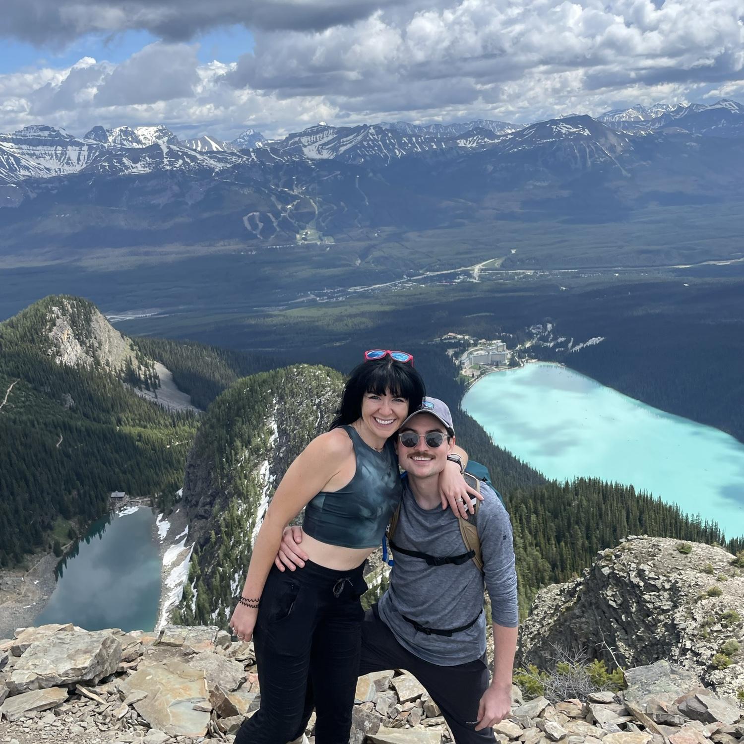 We love hiking! We love Canada!
