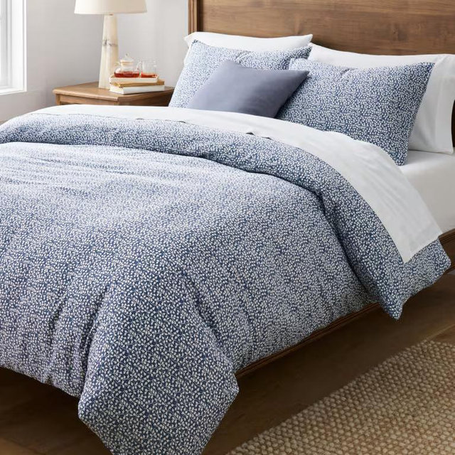 Scrolling Vines Relaxed Organic-Cotton Sateen Duvet Cover