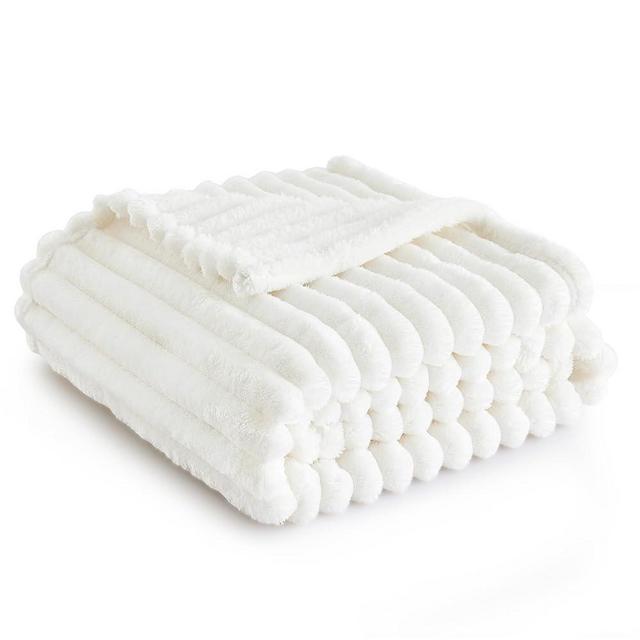 Bedsure White Fleece Twin Blanket for Couch - Super Soft Cozy Blankets for Women, Cute Small Blanket for Girls, 60x80 Inches