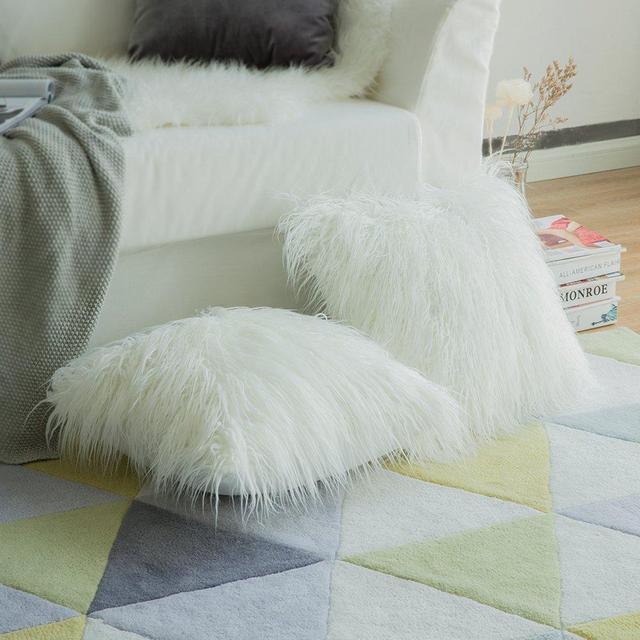 MIULEE Pack of 2 Decorative New Luxury Series Style White Faux Fur Throw Pillow Case Cushion Cover for Sofa Bedroom Car 18 x 18 Inch 45 x 45 cm