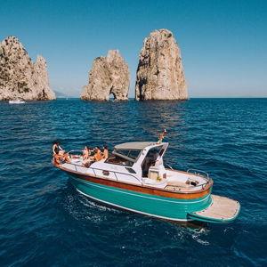 Boat Tour in Capri, Italy