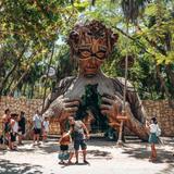 Escultura Ven a la Luz