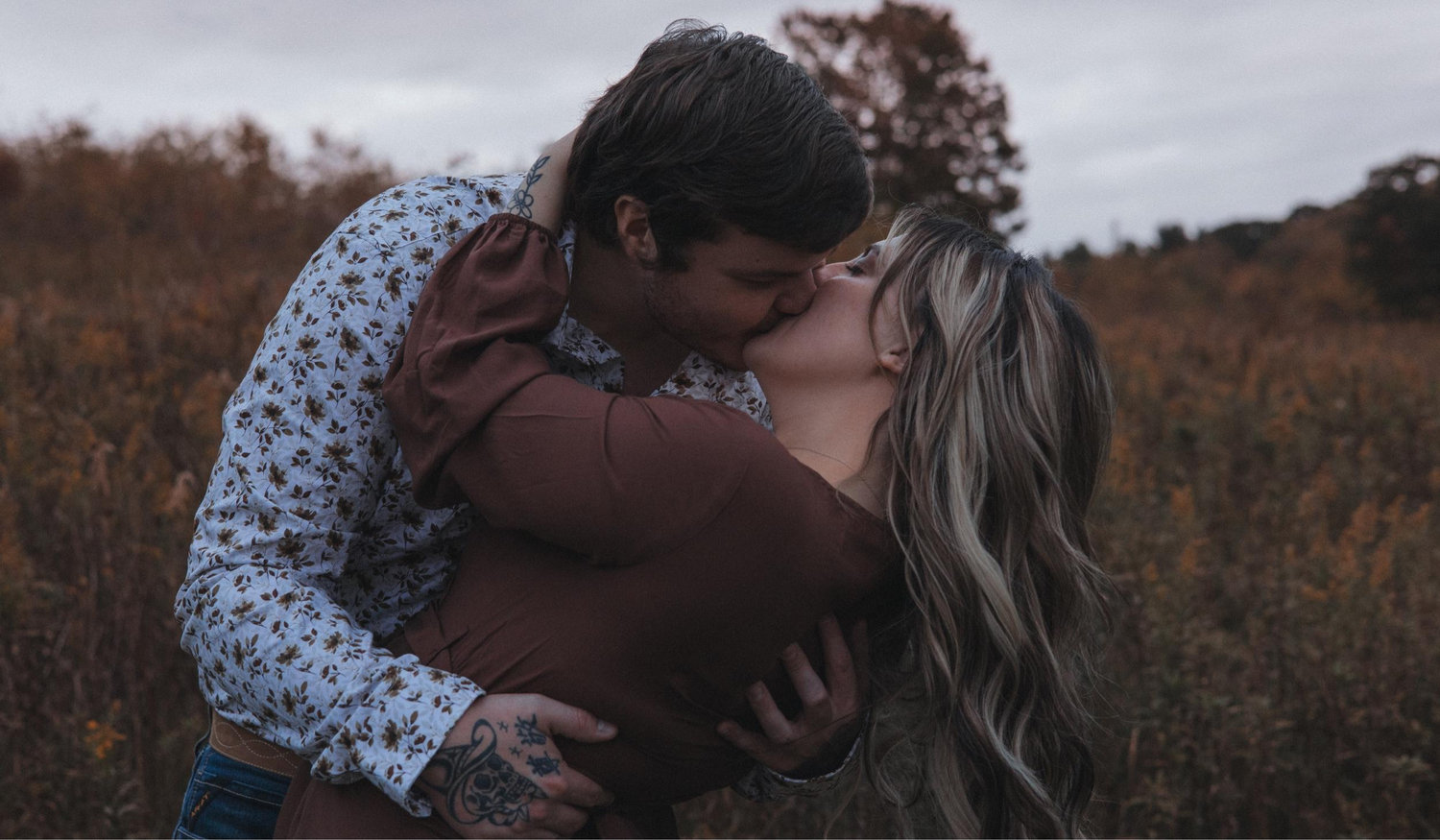 The Wedding Website of Gavin Cross and Aurora Holmes