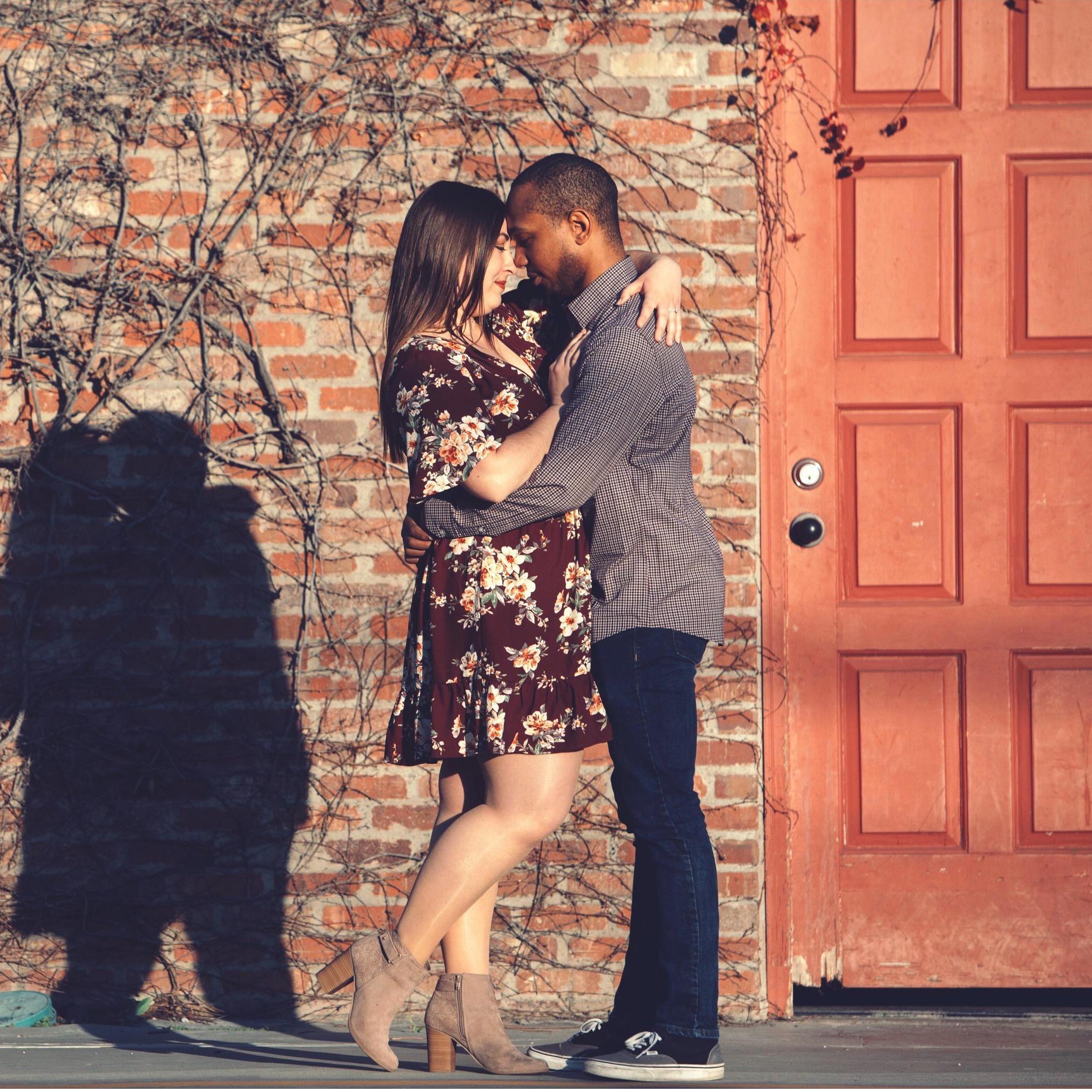 ENGAGEMENT PHOTOS - ROBBIE SNYDER PHOTOGRAPHY
