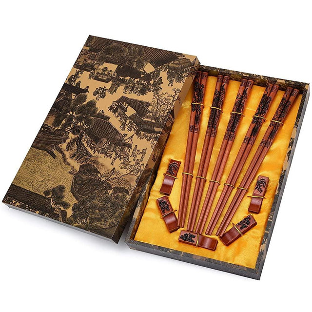 GANGUOLA Chopsticks Reusable Chinese Chopsticks Dragon and Phoenix Carve on Chopsticks with Holder， Carrying Bag Chopsticks Set with Unique Package(5 pairs)