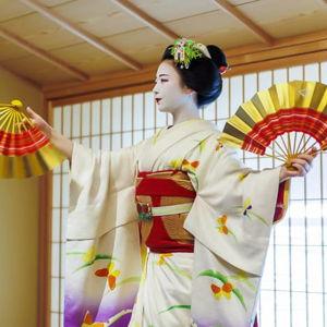 Japan Honeymoon - Geisha Performance