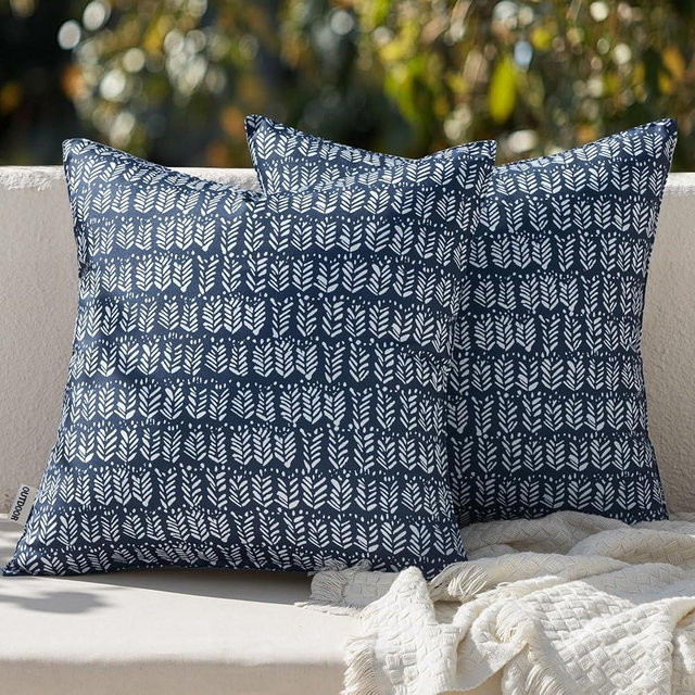 MIULEE Outdoor Pillows with Inserts Set of 2 Patio Waterproof Fade Resistant Fluffy Throw Pillows Decorative Garden Spring Natural Accent Leaves Cushion for Home Sofa Decor 18x18 Inch White