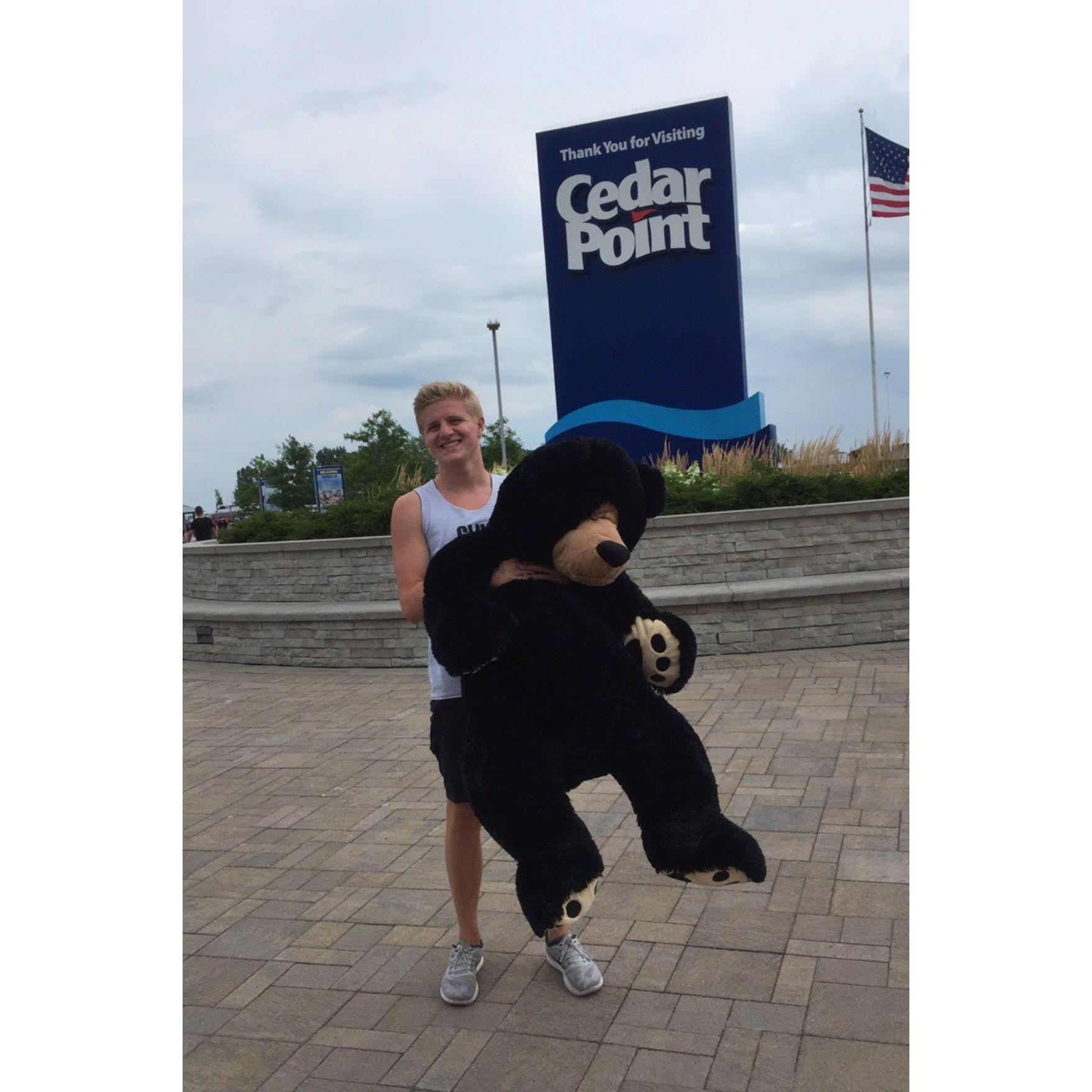 Matthew’s first time to cedar point! Sydney convinced him to get over his fear of roller coasters.