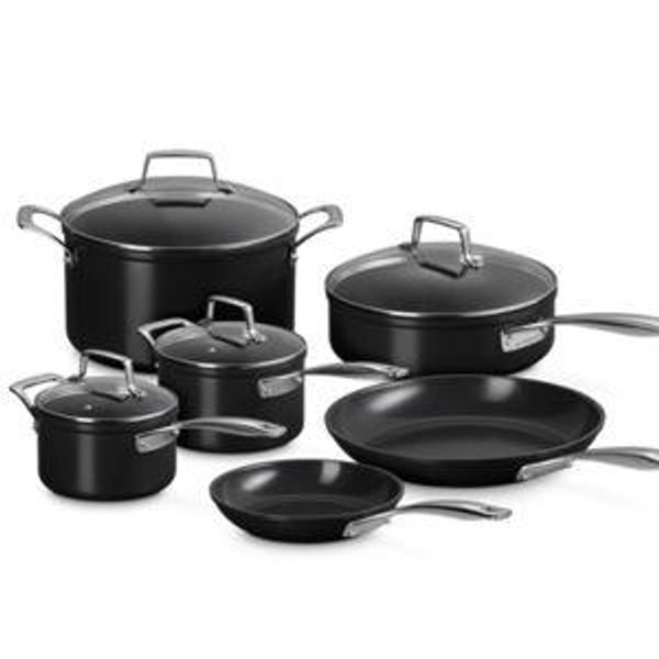 Le Creuset Essential Non-stick Ceramic 10-Piece Cookware Set