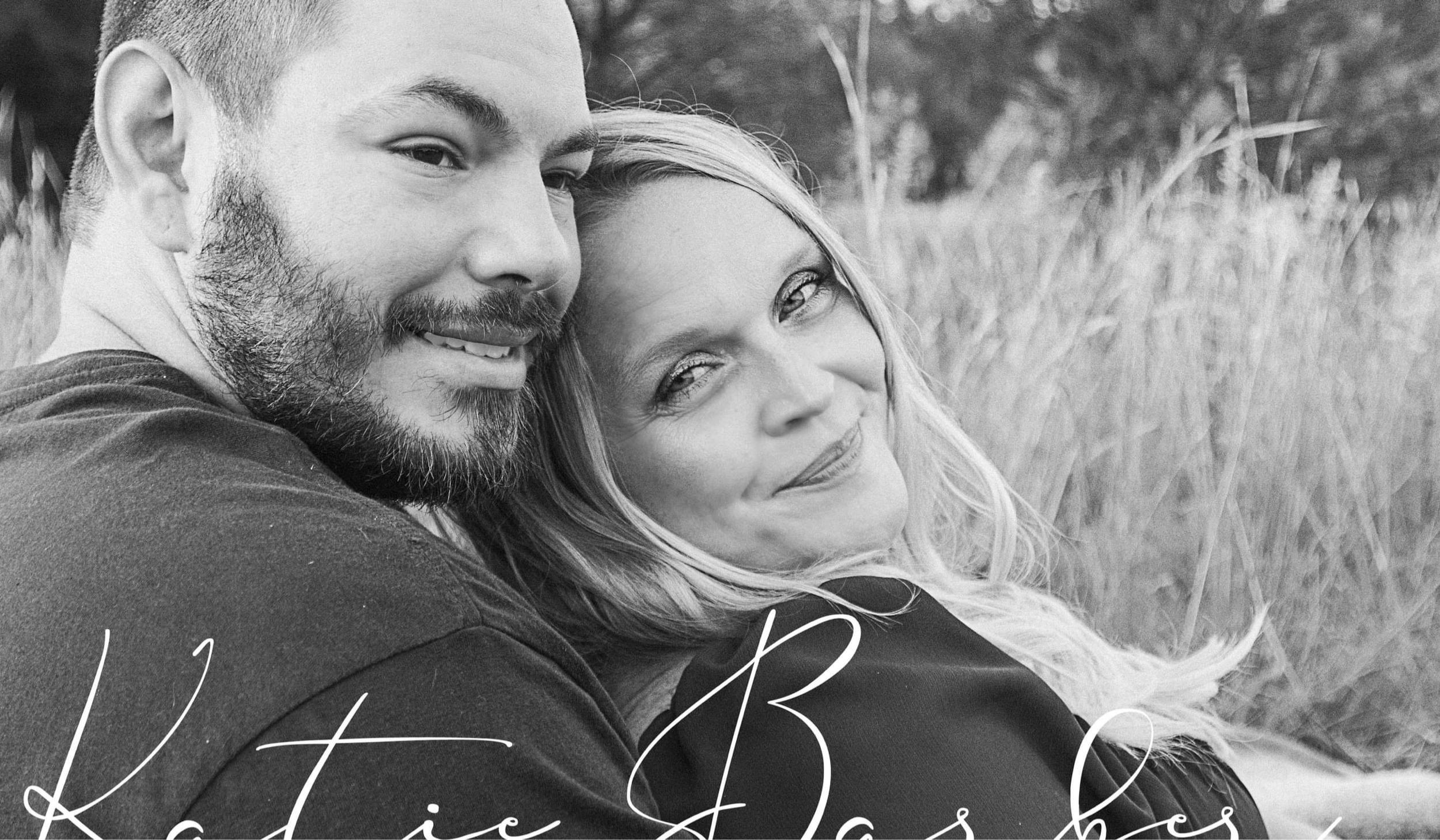 The Wedding Website of Shawnda Morris and Shane Buck