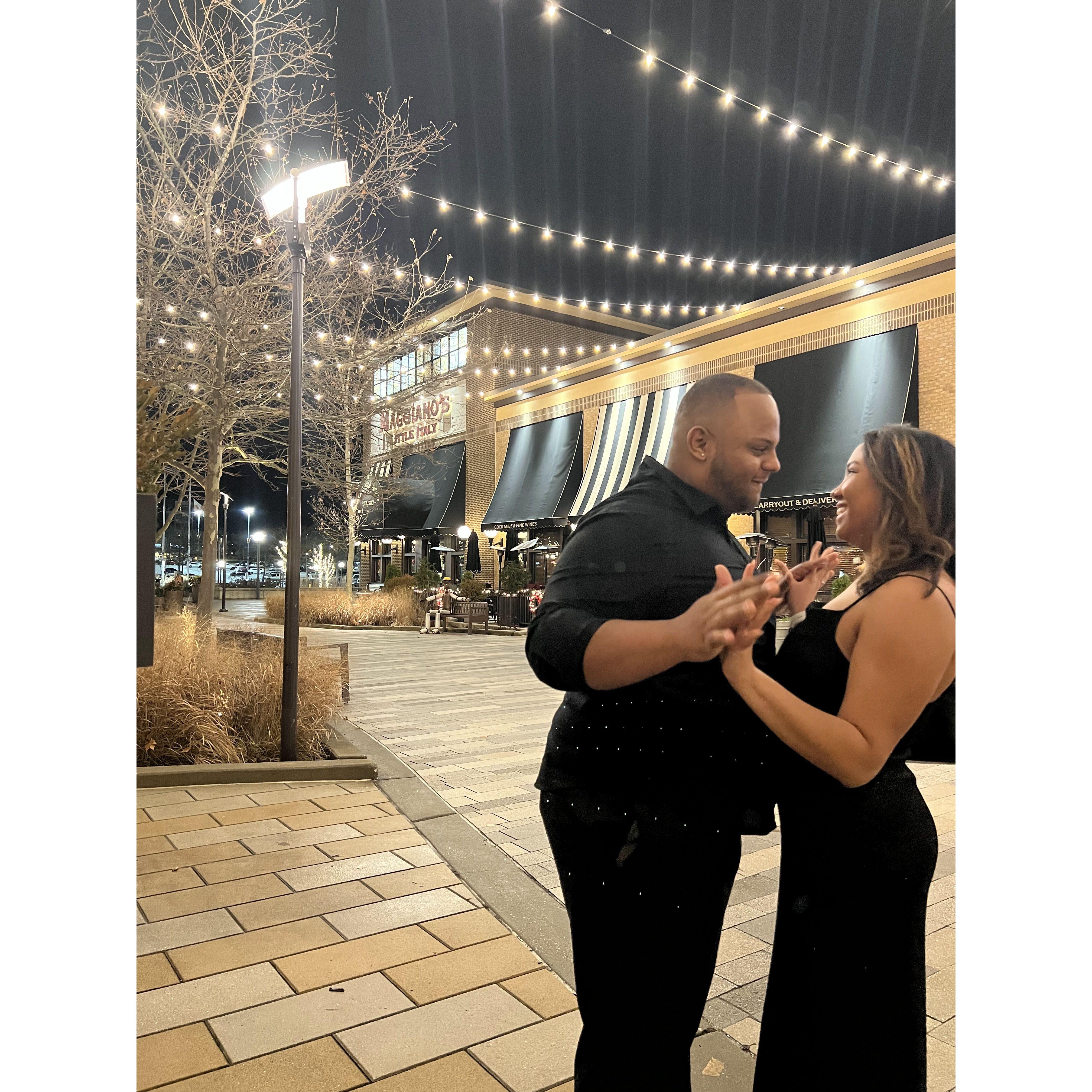 01/04/2023: The first time Thomas and Ariana celebrated an anniversary together (their 2-month anniversary)!