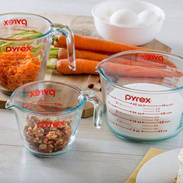 Pyrex 4-Piece Glass Measuring Cup Set with Large 8 Cup Measuring Cup