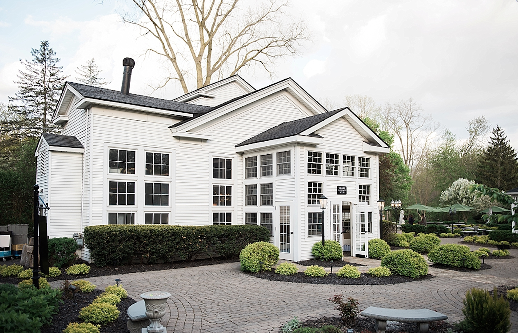 The Wedding Website of Morgan Bridgewater and Mike Busterna