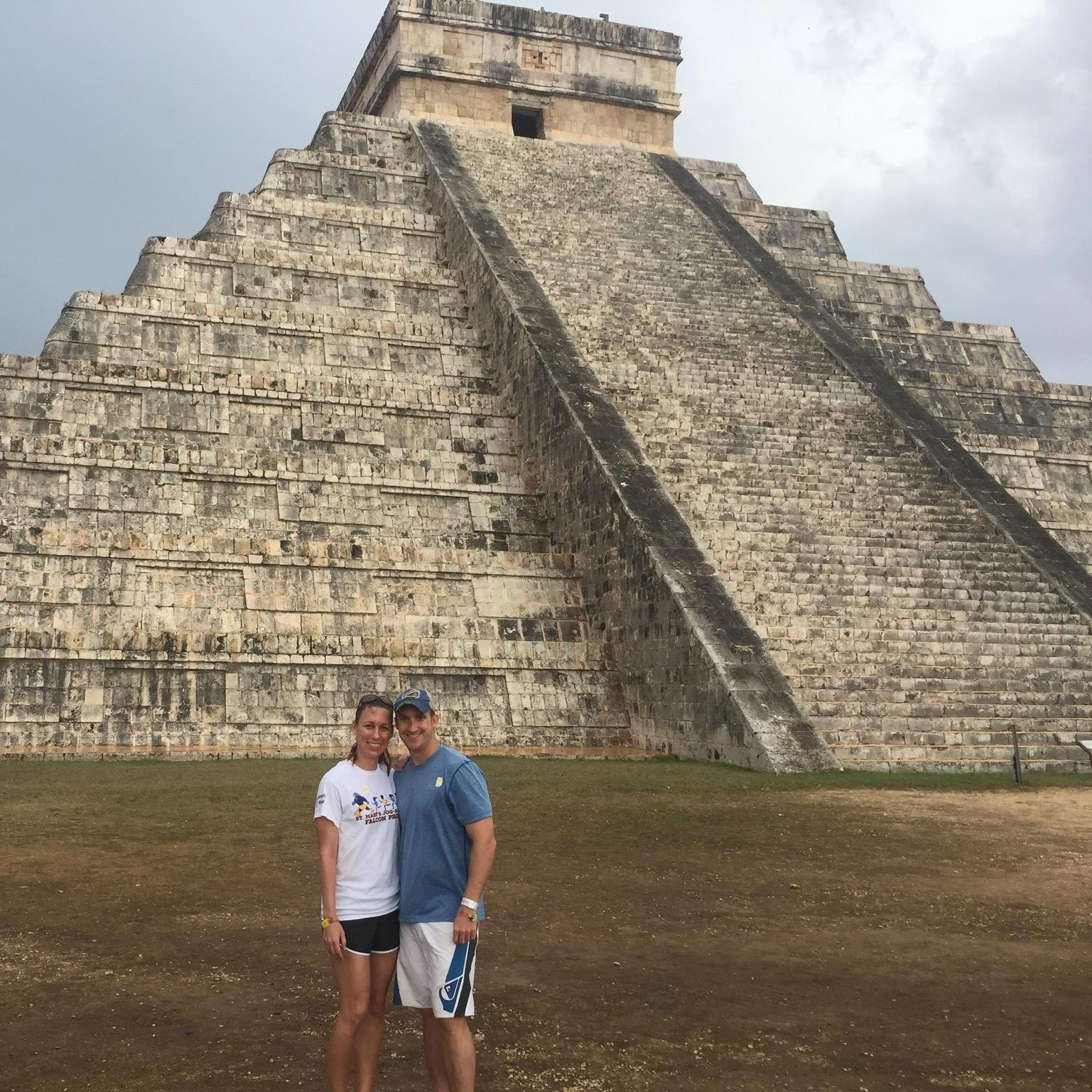 Visiting one of the 7 wonders, Chichen Itza.