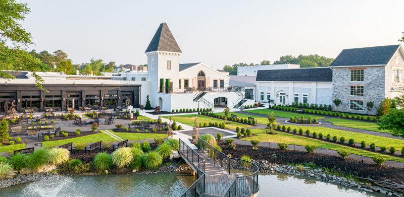 The Wedding Website of Kelly Outeiral and Nick Mergel