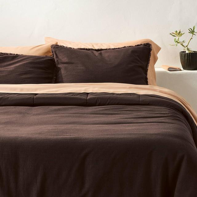 Full/Queen Heavyweight Linen Blend Comforter and Sham Set Dark Fig - Casaluna™