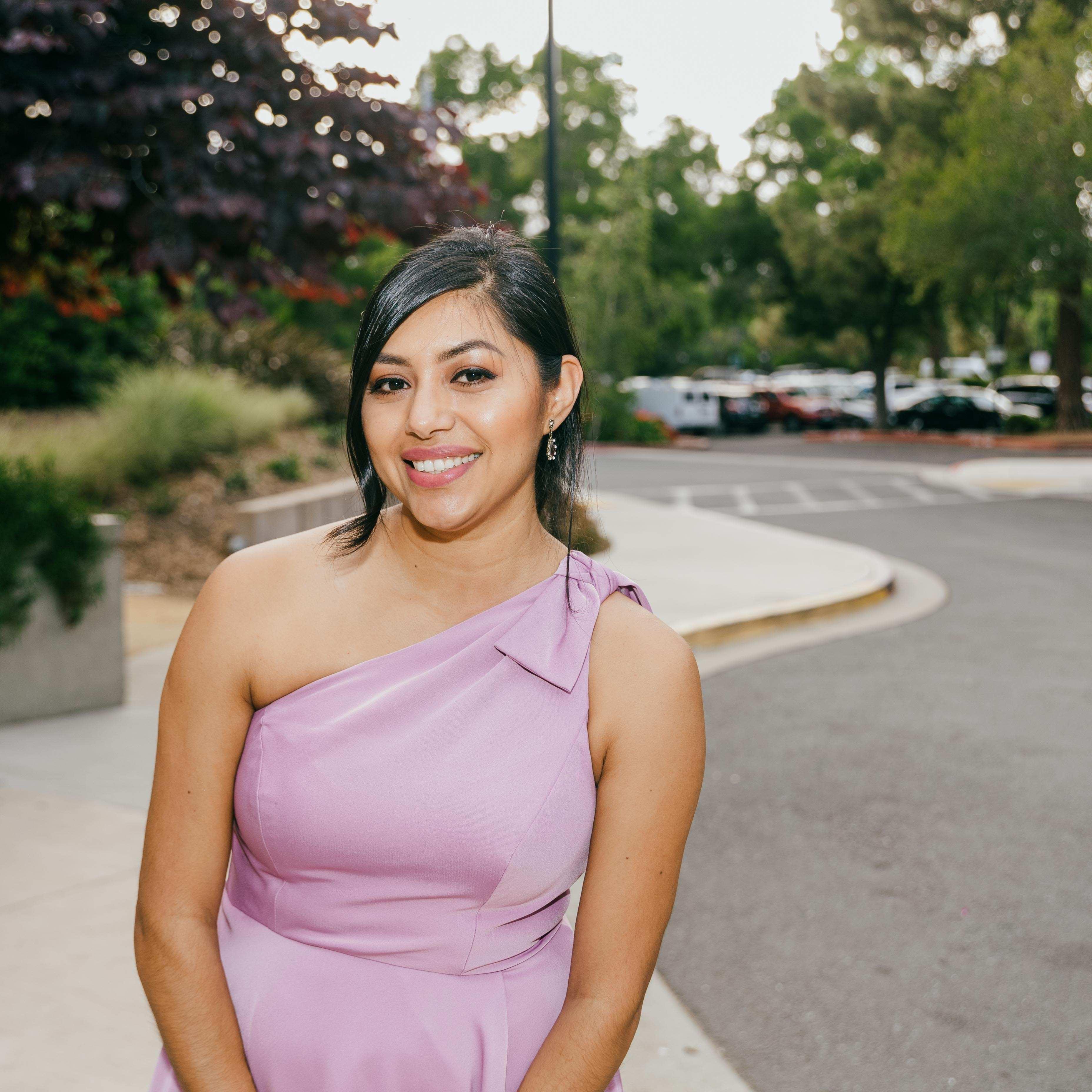 My cousin Lucy who did an amazing job helping us with this wedding. Love you cousin!!! Looking all cute.....