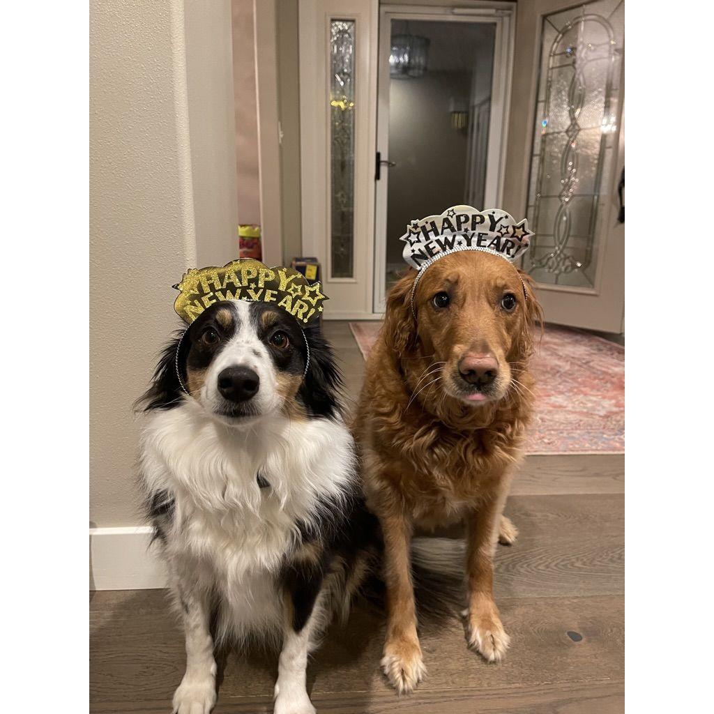 Indie celebrating with her bestie Leni