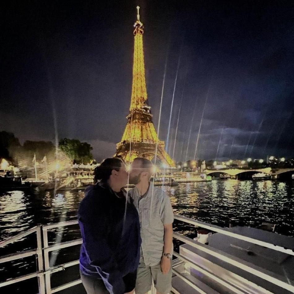 Eiffel Tower Light Show on a Seine River Cruise, Paris