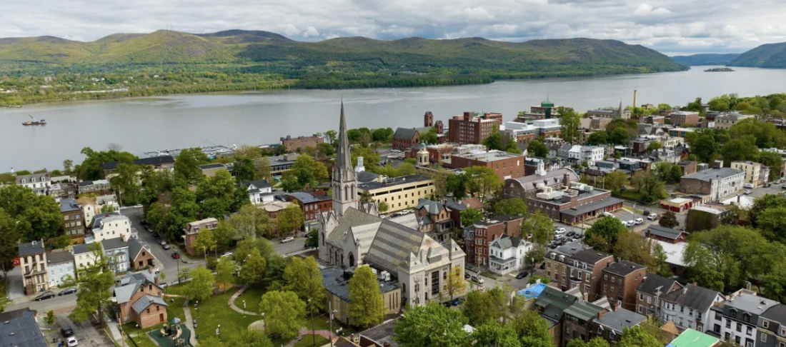 The Wedding Website of Angela Montiel and Charlie Williams