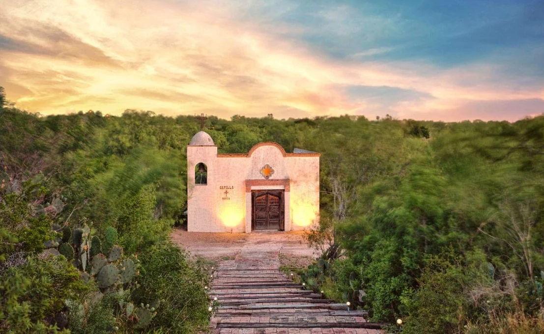 The Wedding Website of Joanna Fletcher and Juancarlos Ayala