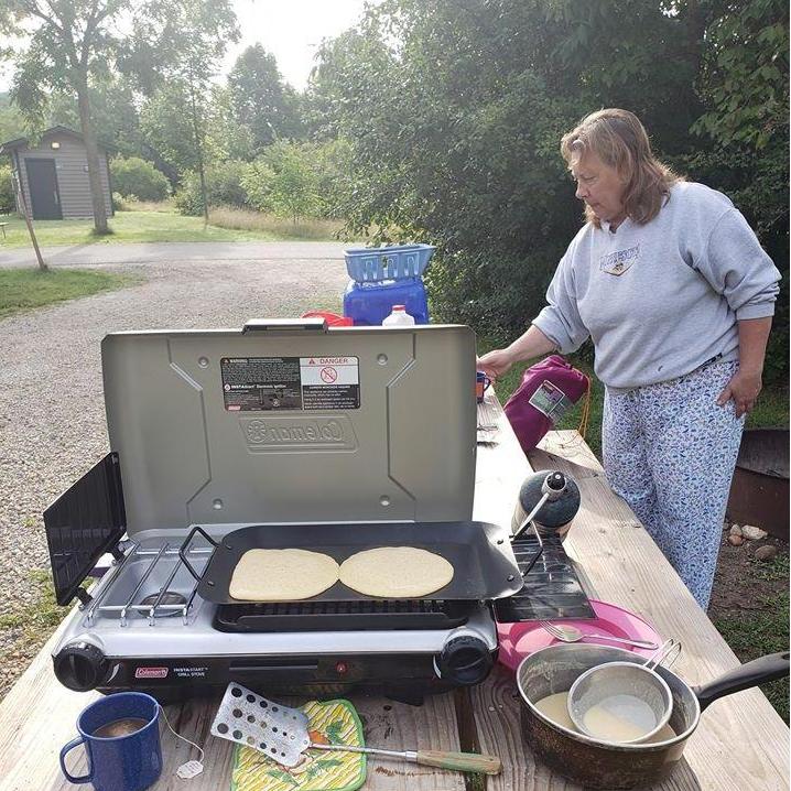 We tested our "campatabilty" in August. Russ used his new camp stove and Shane, David and Almond joined us. We also went to the Sweeney clan reunion to meet lots of family.
