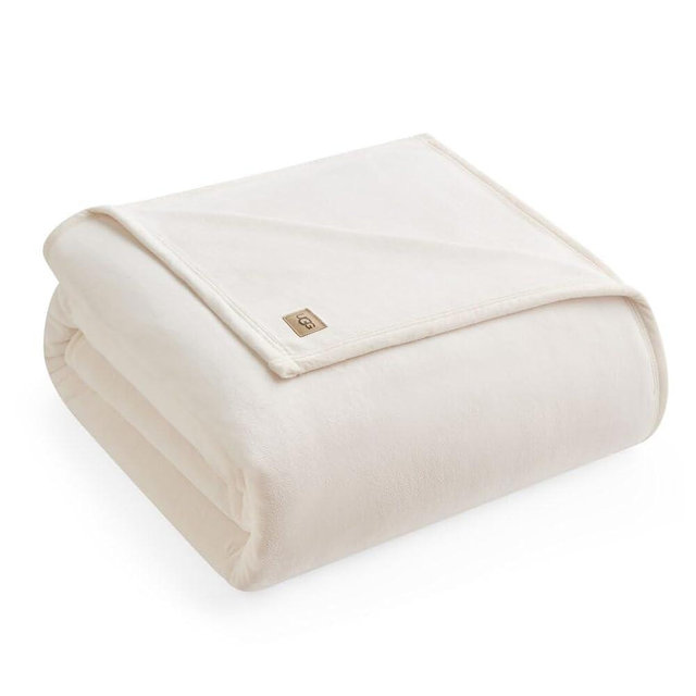 UGG Coco Twin Fleece Blanket for Bed – Luxury Cozy Room Decor, Soft Warm Winter Bedding, Heavy Blanket & White Christmas Decor, Gifts for Teens and Women – White, Snow